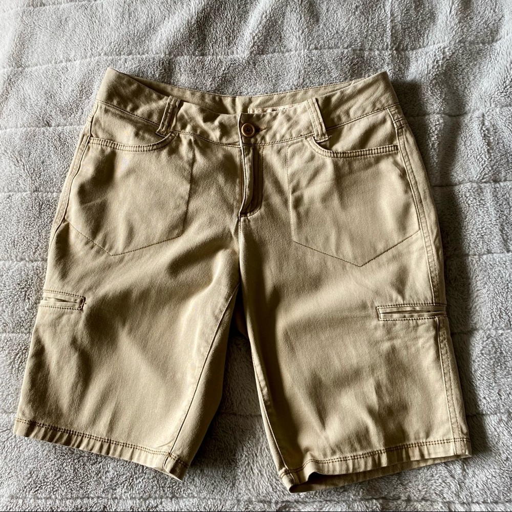 DKNY Jeans cargo shorts